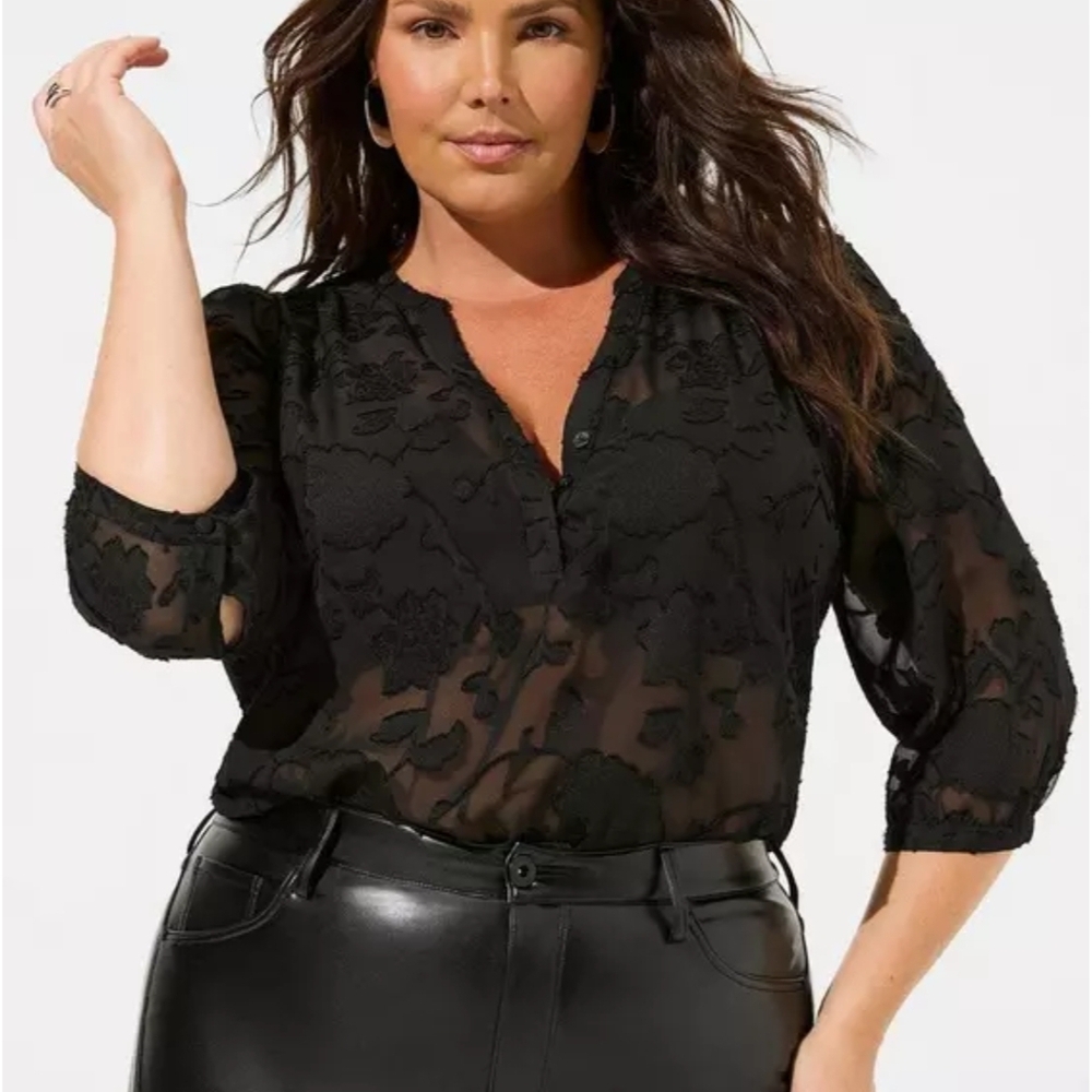NWT Torrid Harper Chiffon Floral Blouse - Picture 3 of 10